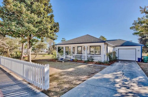 Clipper Cove House | Updated | Private Pool | Beach