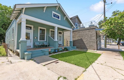 Mid-City District House | Updated Tremé Shotgun | 1 Block to Streetcar