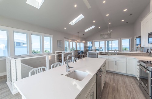 Port St. Joe House | UPSCALE HOME/GULF FRONT/ELEVATOR/STATE PARK VIEWS!