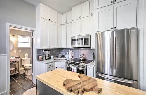 West Riverside Apartment | Uptown NOLA Apt on Magazine Street w/Backyard!
