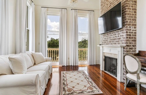 Uptown Historic District Condo | Uptown Penthouse Centrally Located...