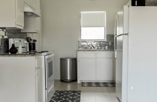 Farris Apartment | Urban Oasis. Minutes to K River and Antlers Casino