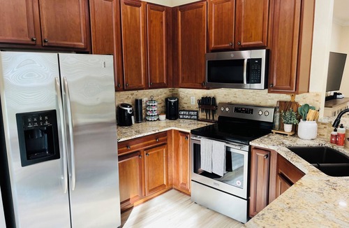 Baymeadows House | Urban Oasis - Your Ideal Home Away from Home!