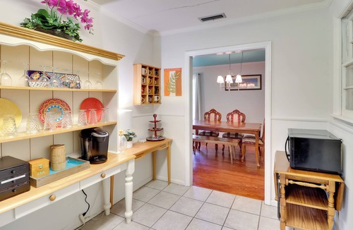 Valdosta Cottage | Valdosta Home: Bar, Bbq, Fire Pit + More!