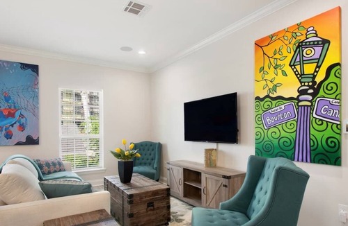 Tulane - Gravier House | VCAY-Fantastic Home Located Near The French Quarter