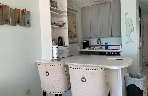 Panama City Beach Apartment | Very comfortable Studio Efficiency Condo on the Beach