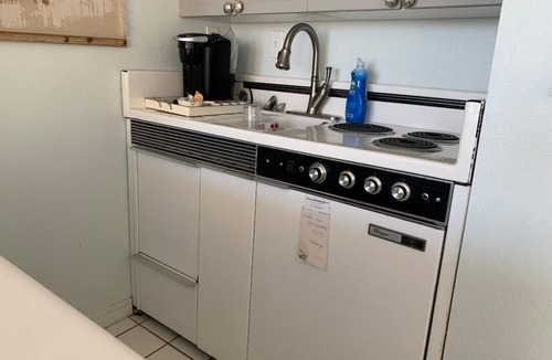 Panama City Beach Apartment | Very comfortable Studio Efficiency Condo on the Beach