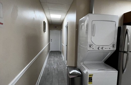 Glen Iris Apartment | Very Large Lofy - Free Parking- Perimeter UAB