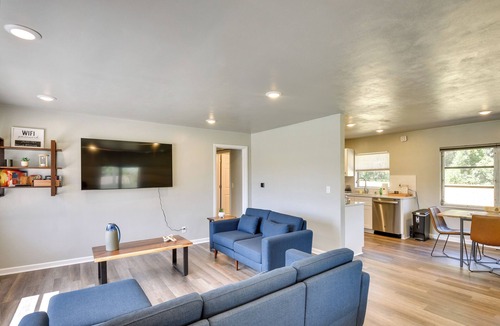 DeLand Cottage | Vibrant Deland House Near Stetson University!