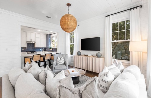 Forest District House | Vibrant WaterColor Haven: Electric Cart, Closet to Camp WaterColor, & Green Space Galore