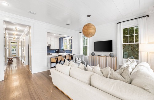 Forest District House | Vibrant WaterColor Haven: Electric Cart, Closet to Camp WaterColor, & Green Space Galore