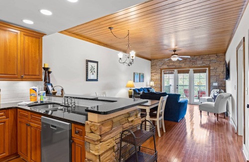 Dadeville Villa | Villa by the Lake, Villa by the Lake- 3BR Condo at The Village on Lake Martin!
