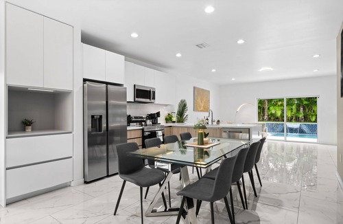 Seybold House | Villa Luna Miami-Pool Hot tub Sunken Fire Pit Games