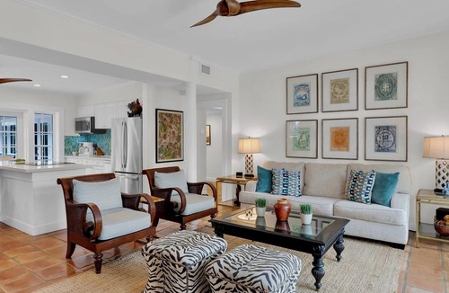 Midtown House | *VILLA PARADISO @ CASA EAST* Home & Pool + Last Key White Glove Service.