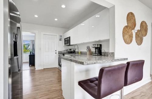 Riviera Beach House | Villa Riviera Beach -4Bdr Relaxing Retreat By Viac