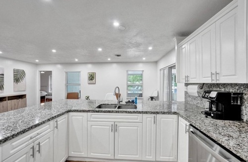 Hunt Club Villa | Villa Royale 4 BR Home w/Pool and Hot Tub by RedAwning