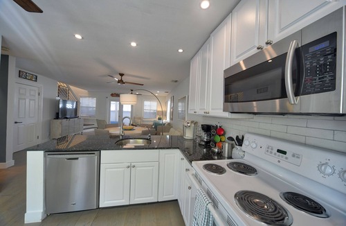 Old Town Condo | VILLA SERENA@DUVAL SQUARE - A peaceful retreat in the heart of Old Town.