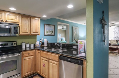 Biloxi Condo | Villas at Ocean Club - Ground Floor Convenience! Easy Beach and Pool Access!