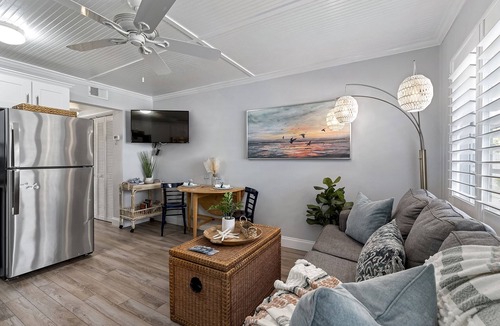 Bradenton Beach Condo | Villas By The Sea #2, Anna Maria Island Condo, one block from beach, heated pool