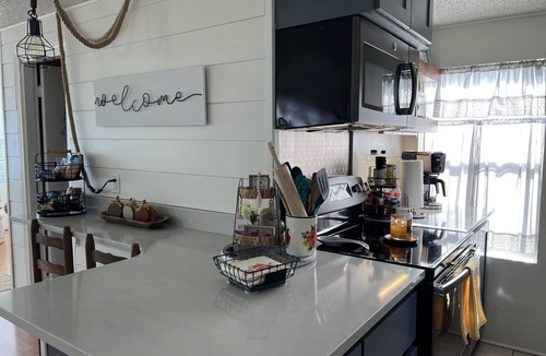 Hot Springs Cottage | Vintage Lake Front Cottage, thoughtful updates, cleaned and cared for by owner