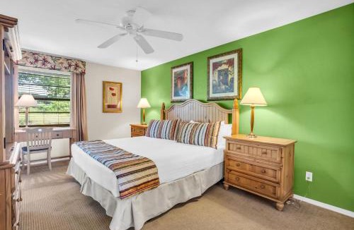 Park Shore House | Walk From Lanai to Pool and More