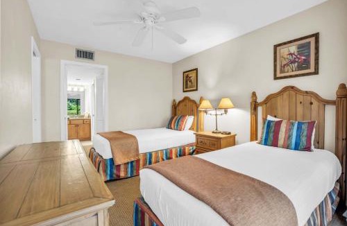 Park Shore House | Walk From Lanai to Pool and More