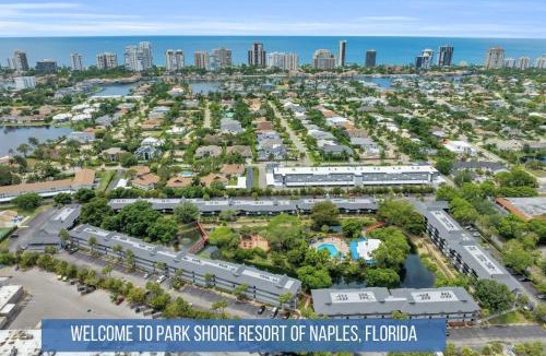Park Shore House | Walk From Lanai to Pool and More