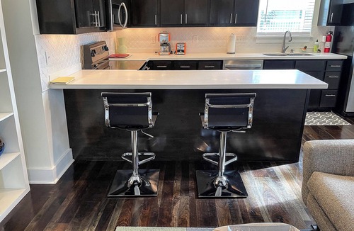 Sugarwood Beach House | Walk or Bike to Seaside!