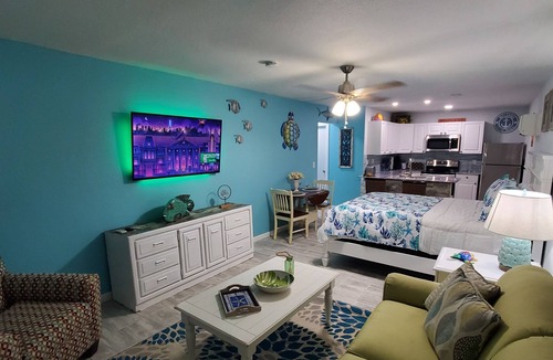 Englewood Apartment | WALK TO BEACH ACCESS! Coastal Studio – Starfish Stays 2C Dog Friendly.