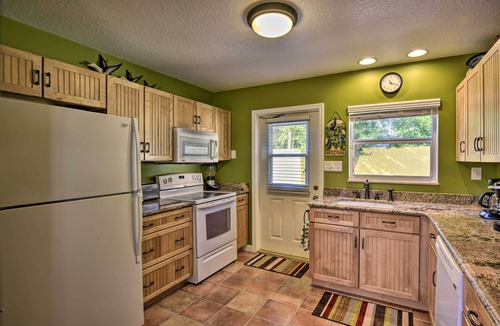 Cocoa Beach Cottage | Walk to Beach: Cocoa Beach House Near Dtwn!