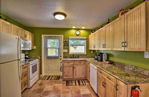 Cocoa Beach Cottage | Walk to Beach: Cocoa Beach House Near Dtwn!