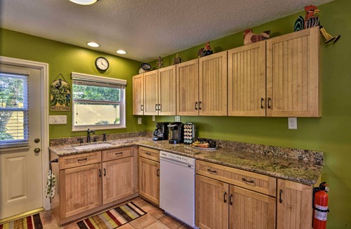 Cocoa Beach Cottage | Walk to Beach: Cocoa Beach House Near Dtwn!