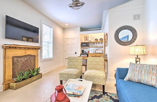 Old Town Apartment | Walk to Beach from Chic Old Town Apartment w/Yard