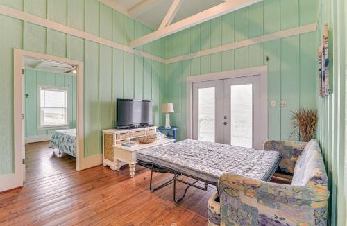 Port Bolivar House | Walk to Beach: Home w/Hot Tub & Deck in Gilchrist