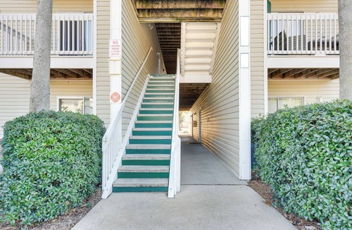 Indian Bayou Apartment | Walk to Golf Course & Beach: Modern Destin Condo