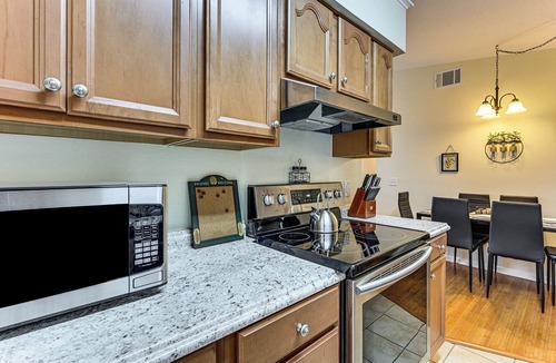 Auburndale House | Walk to Lake Ariana Park! Home w/Screened Porch