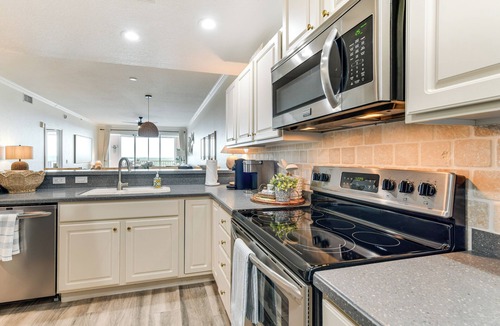 Placida Apartment | Walk to Marina: Placida Condo w/ Community Perks!
