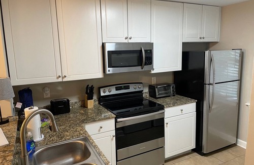 Oxford Condo | Walk to Ole Miss Games, Oxford Square - 2 Master Suites - Patio - Near Stadium!