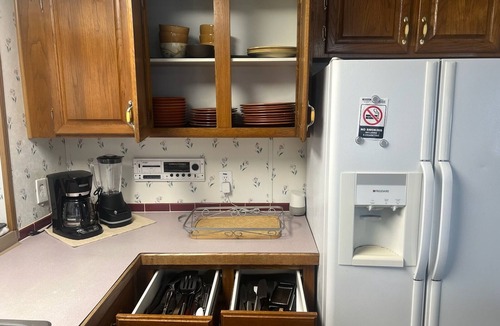 Downtown House | Walk to Palafox Restaurants, Markets and Events!