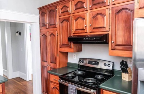 Birmingham House | Walk to Restaurants - Trendy Lakeview Craftsman