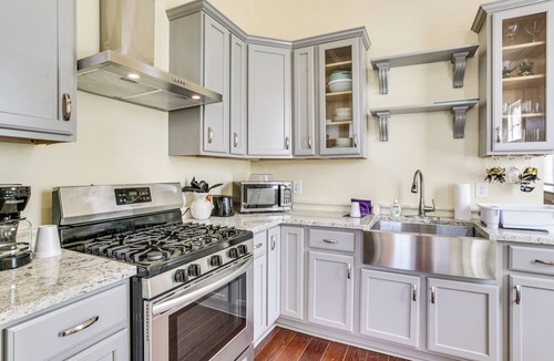 Whitney House | Walk to River & NOLA Ferry: Algiers Point Home