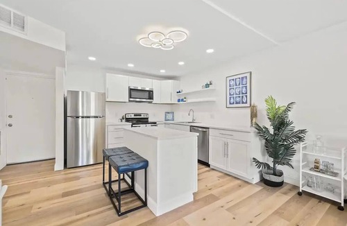 Columbiad Plaza Condo | Walk to the beach+pool+bright+ dedicated workspace