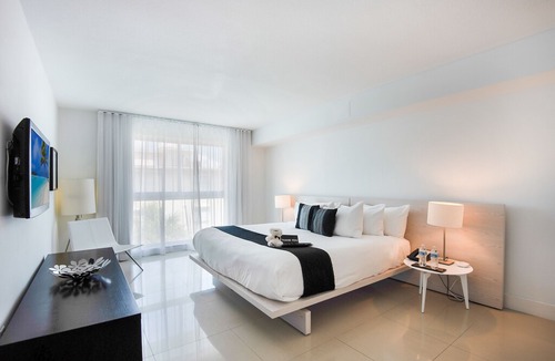 Bal Harbour Apartment | Walk to the beach from your spacious one bedroom with private balcony.