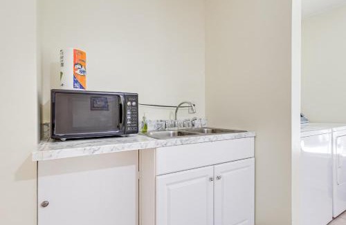 Mobile Apartment | Walkable Mobile Apartment w/Fenced-In Yard