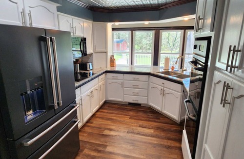 Tallahassee House | Walkabout on 9 Parklike Acres | Reunions and Gatherings | Weddings