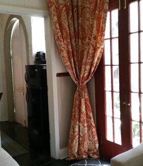 Faubourg Livaudais Apartment | Walker Mansion on St Charles Ave - Unit 7