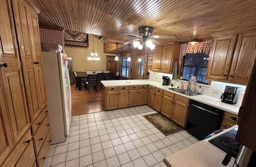 Hawkins House | Water front Lakehouse with dock on beautiful Lake Hawkins