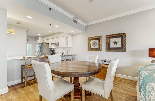 Rosemary Beach Condo | Water-view condo with pool, hot tub & pickleball