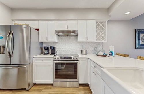 Rosemary Beach Condo | Water-view condo with pool, hot tub & pickleball