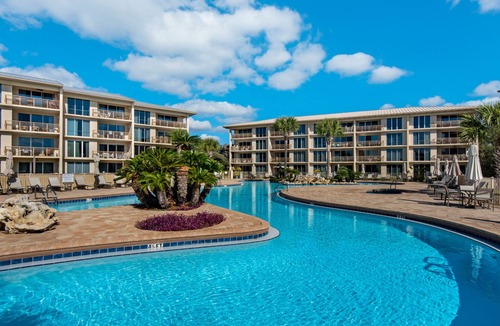Rosemary Beach Condo | Water-view condo with pool, hot tub & pickleball